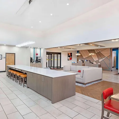 Best Western Plus Executive Residency Carlsbad Hotel-3
