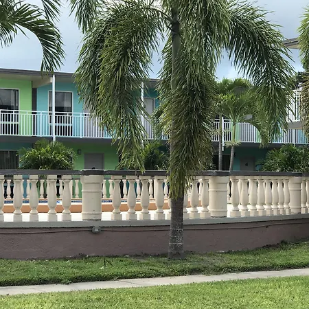 Tropical Inn & Suites, Downtown Clearwater-2