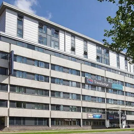 Travelodge Swindon Central-3