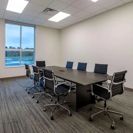 Wyndham Garden Orlando Airport - Free Airport Shuttle - Park N' Fly Available-3