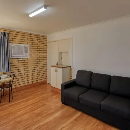 Bryants Motel Roma-3