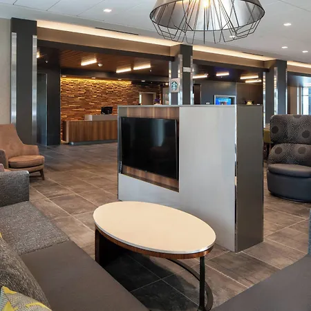 Courtyard By Marriott Lafayette South-2