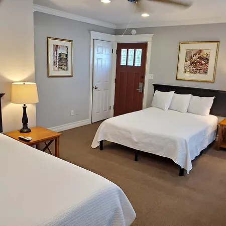 Coronado Island Inn-2