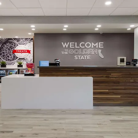 Hampton Inn Concord-2
