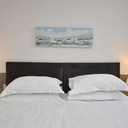 Tenby House-2