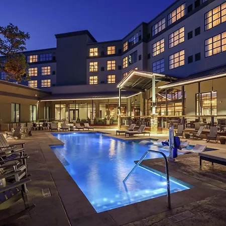 The Bevy Hotel Boerne, A Doubletree By Hilton-2