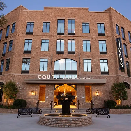 Courtyard By Marriott Thomasville Downtown-3