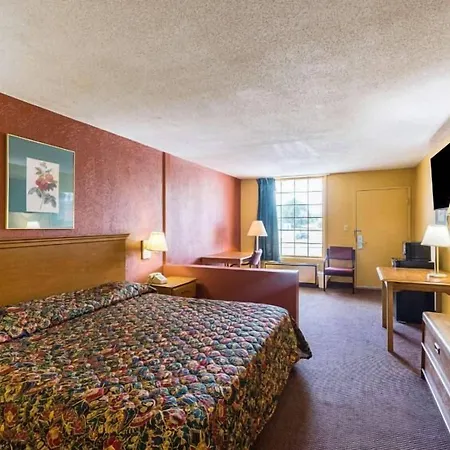 Orangeburg Inn & Suites-2