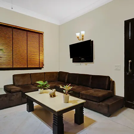 Itsy Hotels Connaught Mews-2