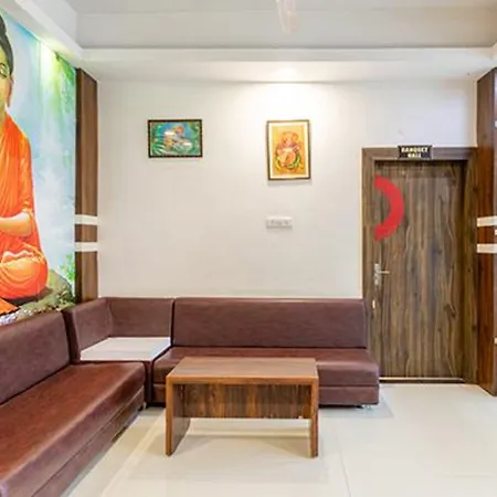 Fabhotel Ocean Pearl-2