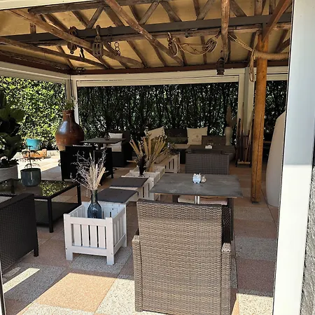 Hotel Tiziana-3