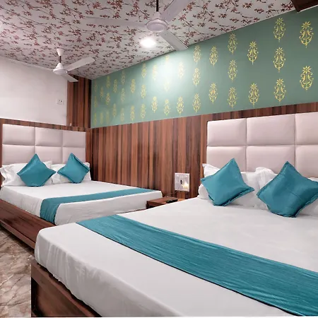 Hotel Tip Top Residency-3