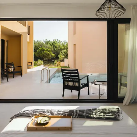 Marea Luxury Suites-2