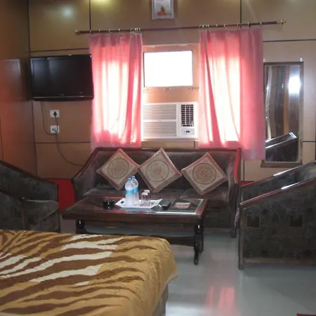 Hotel Shiv Ganga-3