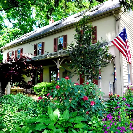 Galvanized America Inn & Art Gallery-2