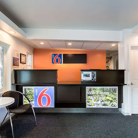 Motel 6 University Missoula-3