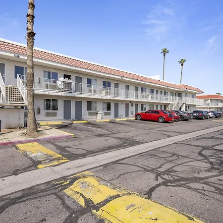 Super 8 By Wyndham Phoenix West-2