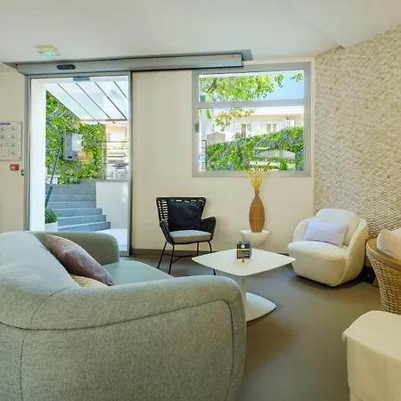 B&B Hotel Antibes Juan-Les-Pins-2