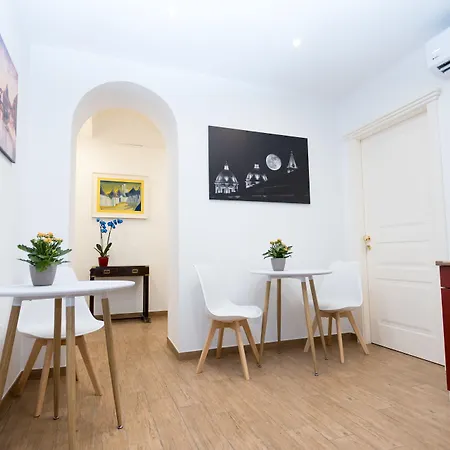 Dreaming In Rome - Vittorio Veneto Guest House-3