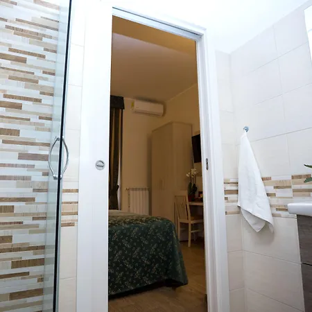 Dreaming In Rome - Vittorio Veneto Guest House-2