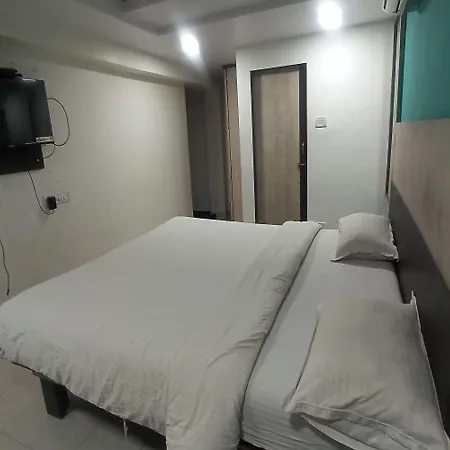 Hotel Blue Heaven-3