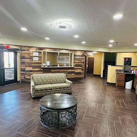 Studio 7 On Main-2