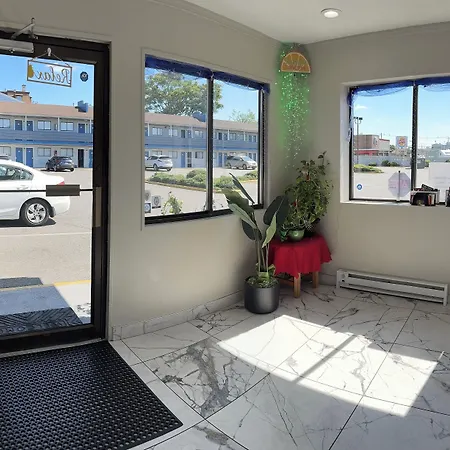 Ritz Motel-3