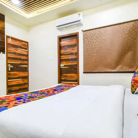 Fabhotel Crown Park-3