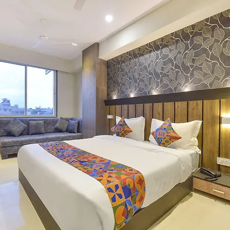 Fabhotel The Max Glory-3