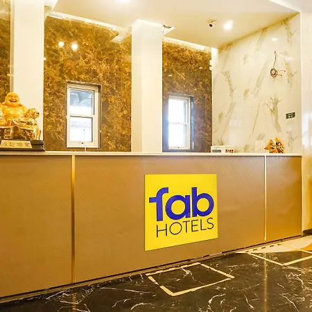 Fabhotel Prime Golden Emerald - Nr St Mary'S Church Cni-2