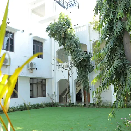 Hotel Clarks Inn Express Bharatpur-2