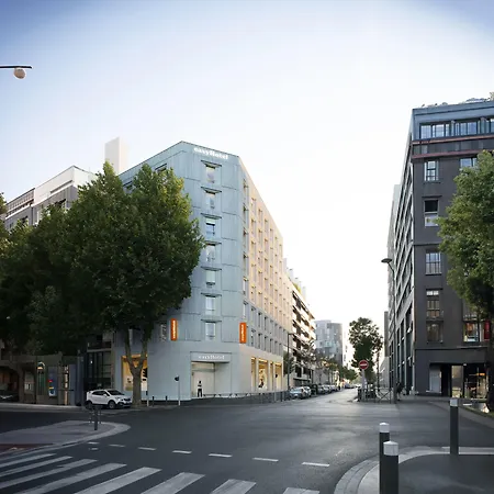Easyhotel Marseille Euromed-3