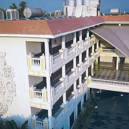 Hotel Royal Retreat-3