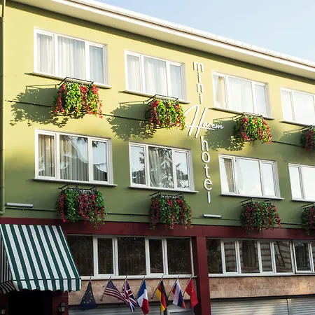 Mini Harem Hotel-2