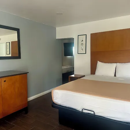 Oceanside Inn & Suites-2