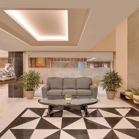 Lemon Tree Hotel, Centre Point, Jamshedpur-3