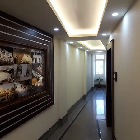 Hotel Royal Stay-3