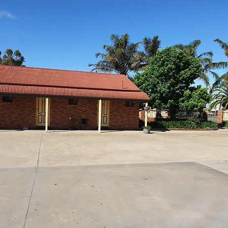The Finley Palm Motor Inn-3