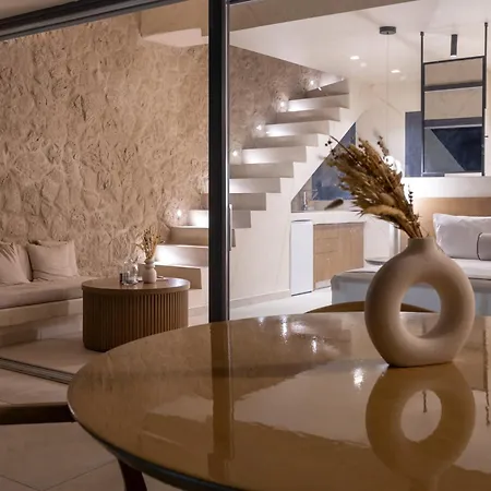 Pnoe Luxury Suites-3