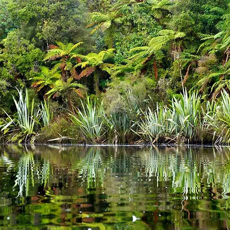 Wilderness Lodge Lake Moeraki-3