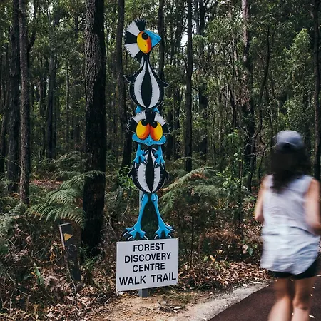 Jarrah Forest Lodge-3