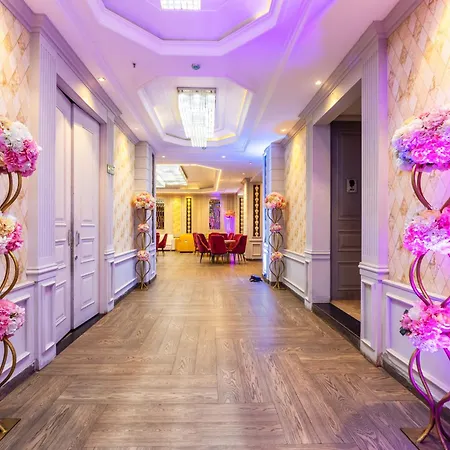 Hotel Okas Grand Luxe Stay - 1 Minute From Crowne Plaza New Delhi Okhla By Ihg-3