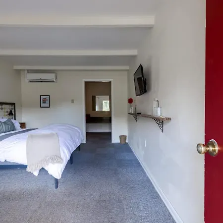 The Billy Motel Pet Friendly Room With Charm-2