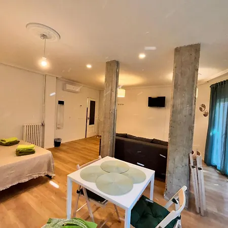 Rooms Carlos - junto a Plaza Mayor-3