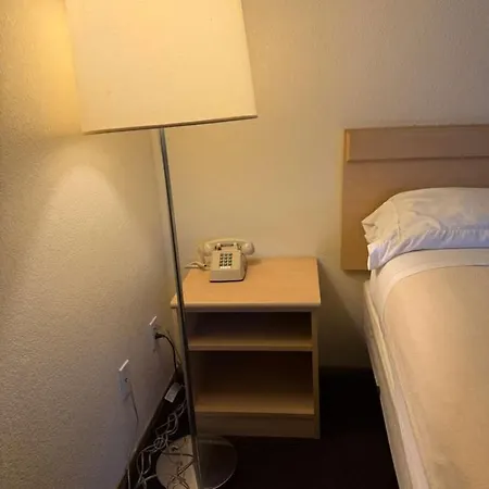 Royal Palms Motel-2