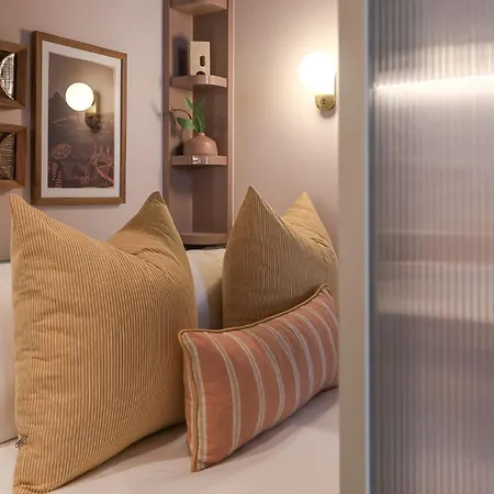 Onehundred On M - Fluent Serviced Apartments-2