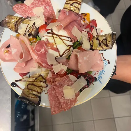 CineHotel Maroni-2