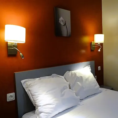 Hipotel Belgrand Edith Piaf-3
