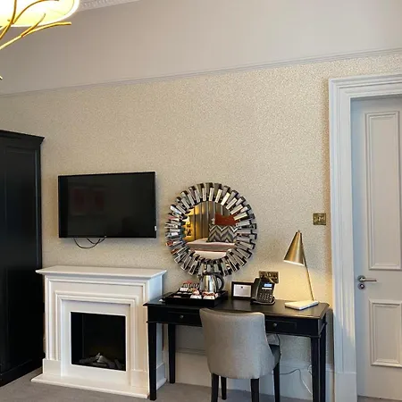 Number 10 Hotel-2