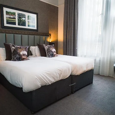 Number 10 Hotel-2